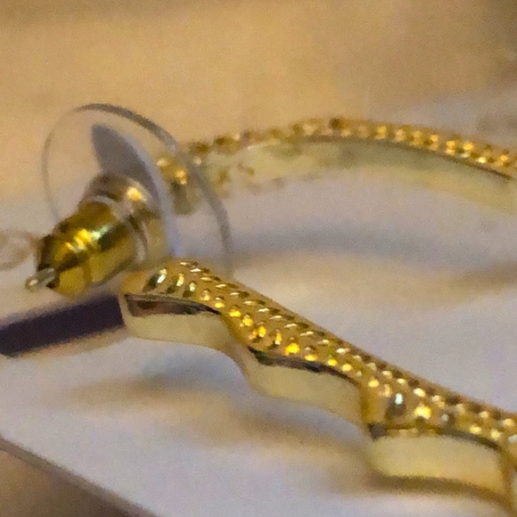 Kendra Scott Sophee Gold Tone Open Frame Heart Hoop Earrings NWT - Picture 9 of 10